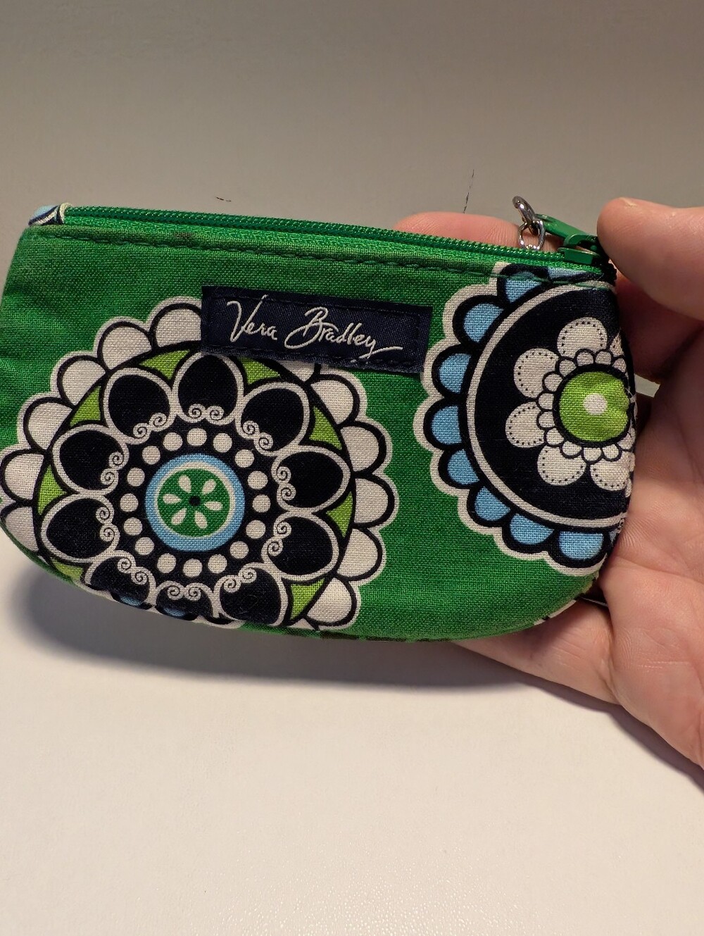 Vera Bradley Kensington Zip ID Case Coin Purse Keyring Wallet Green Medallion